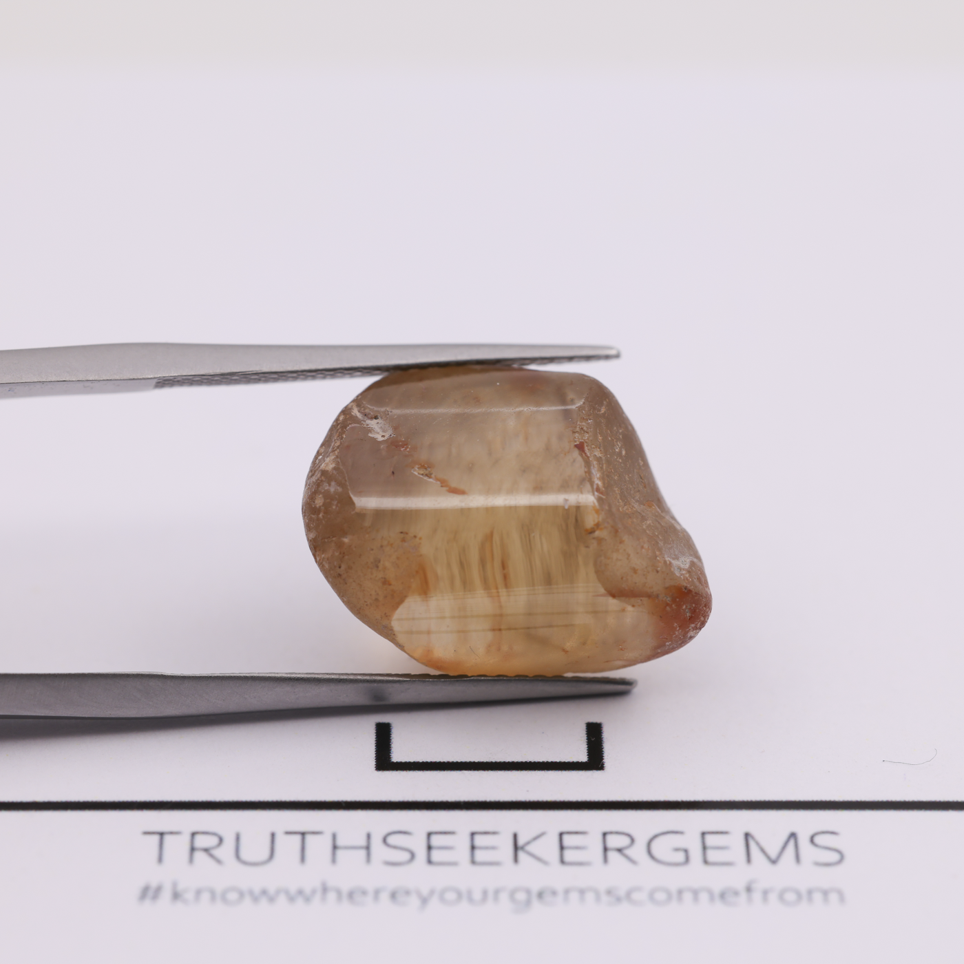 Zircon 5.72 g