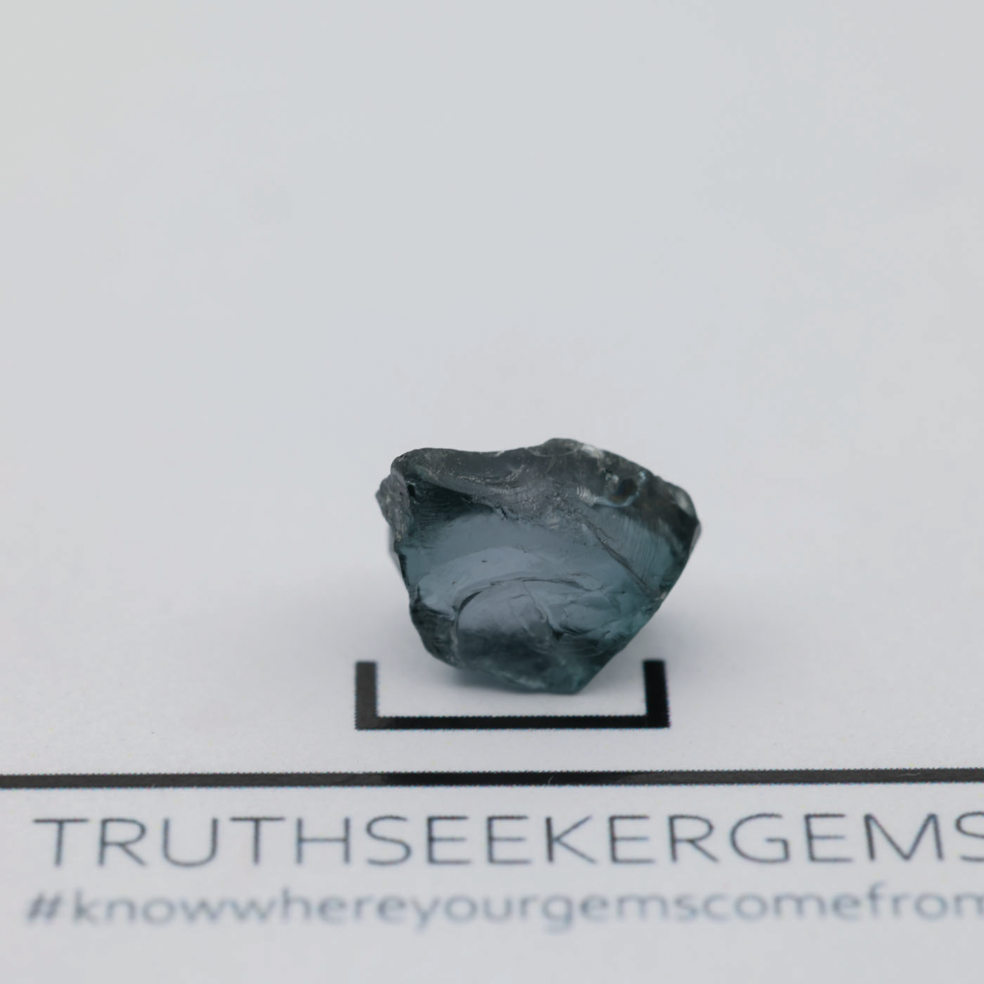 Spinel 0.82 g