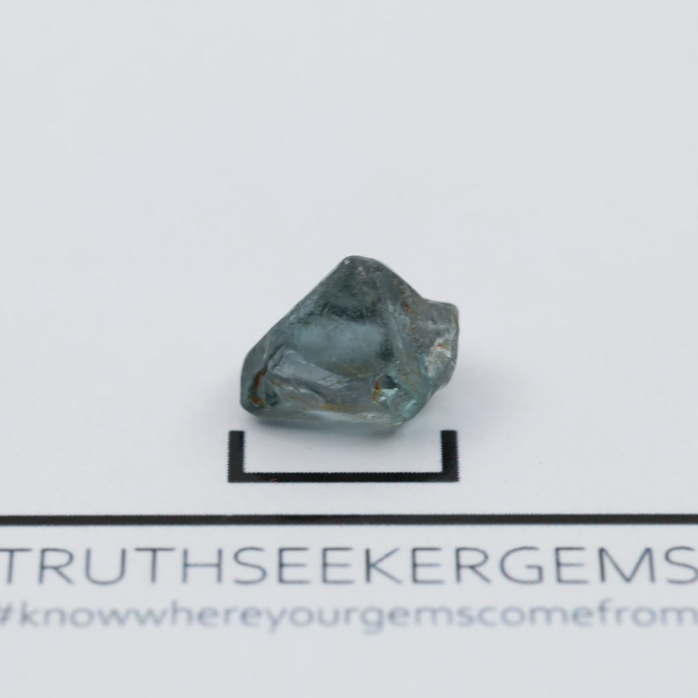 Spinel 0.83 g