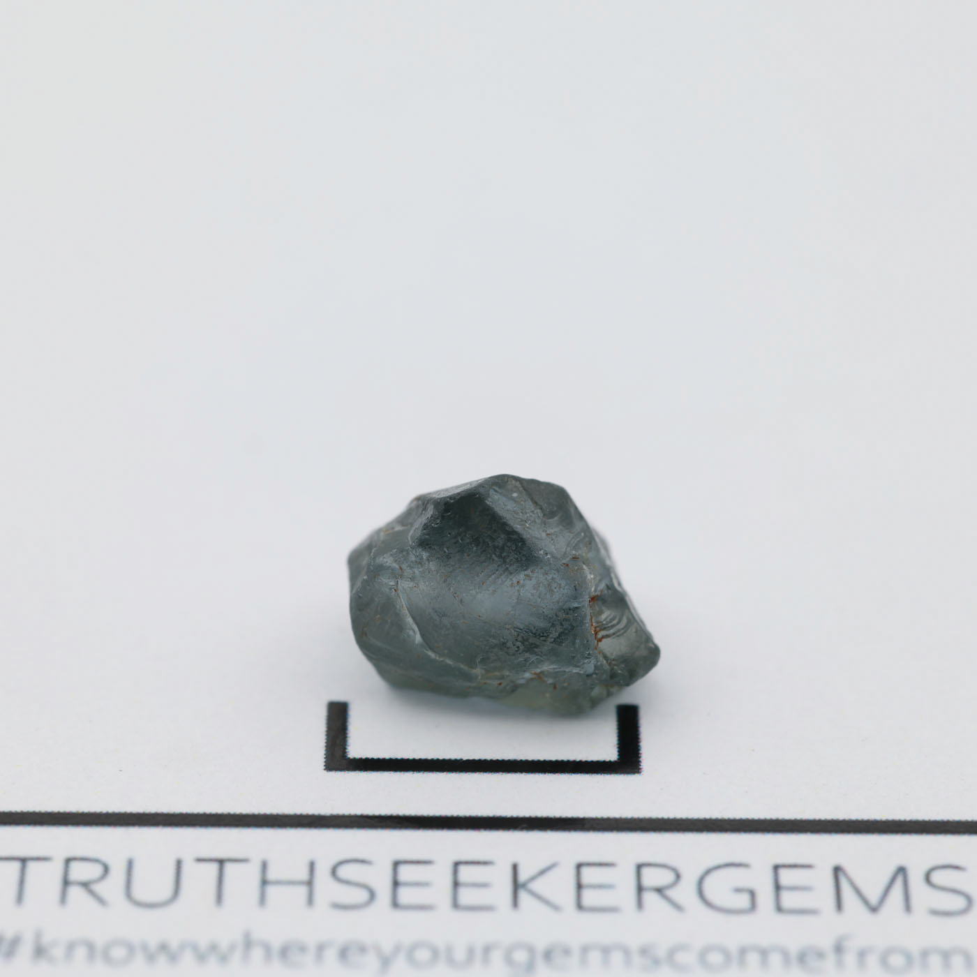 Spinel 0.90 g