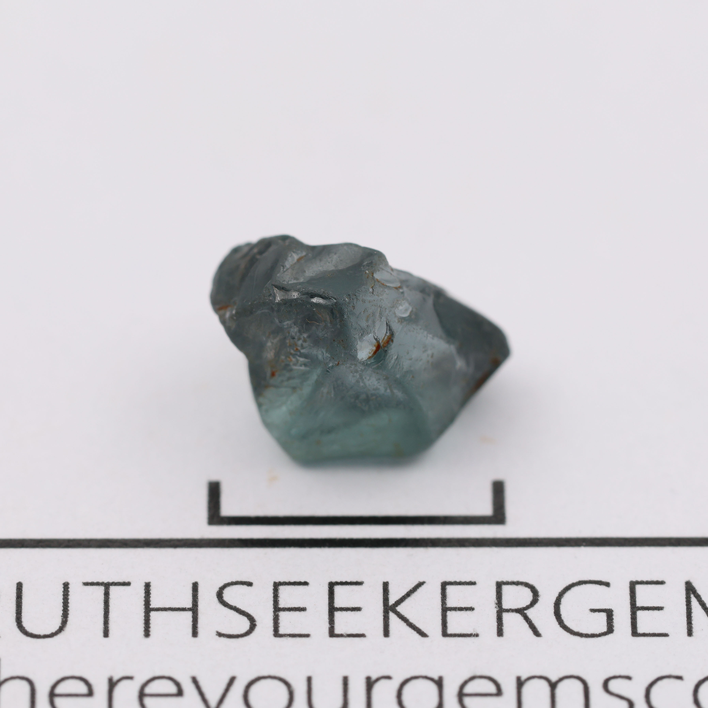 Spinel 0.83 g