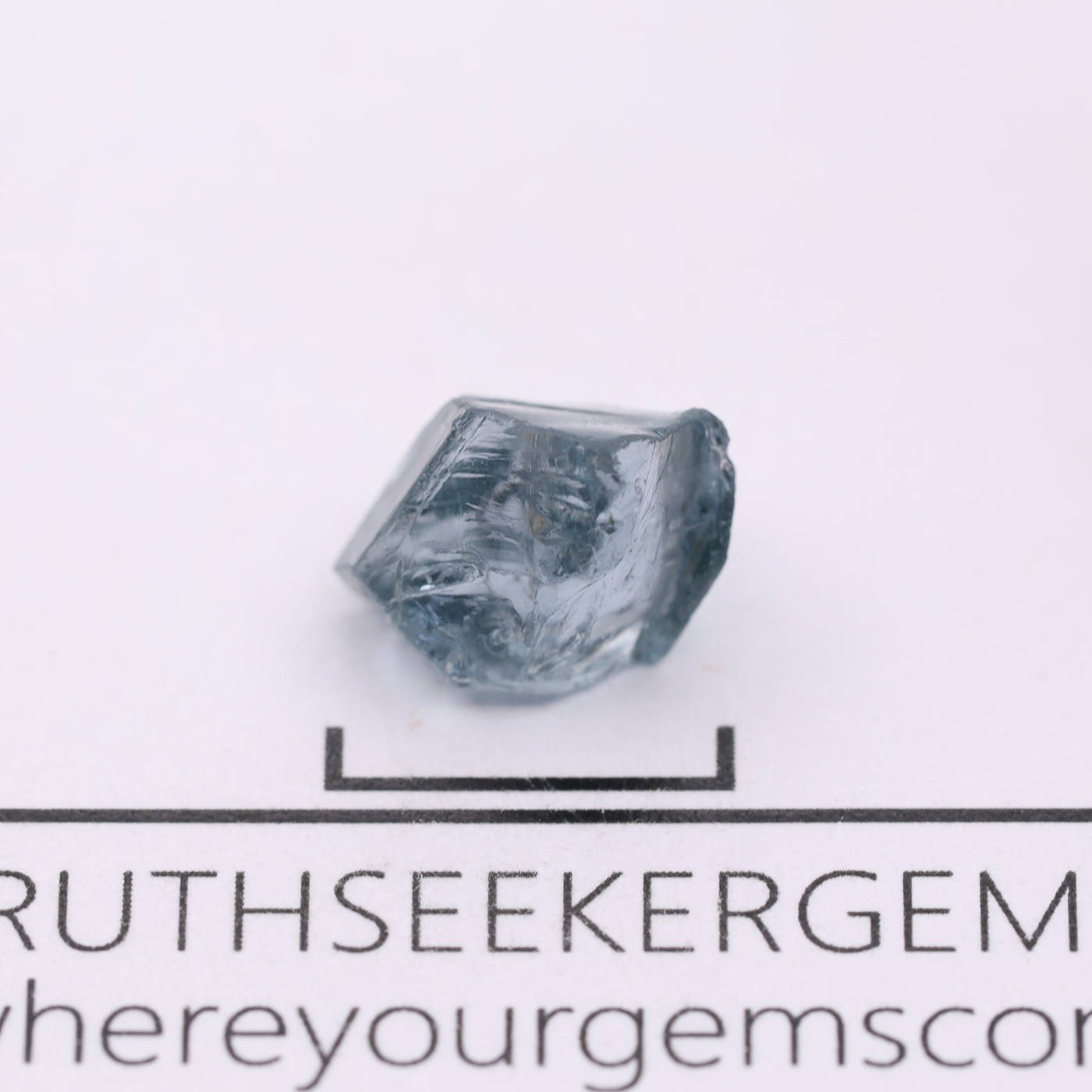 Spinel 0.76 g