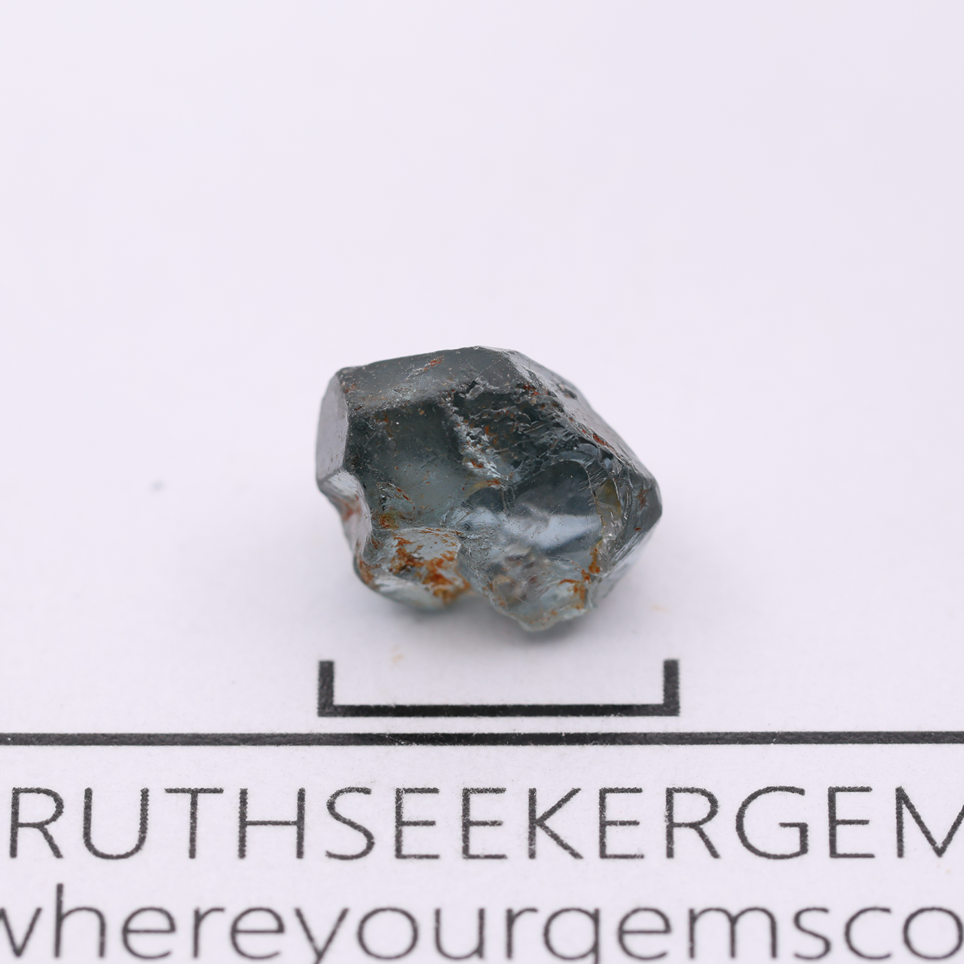 Spinel 0.82 g